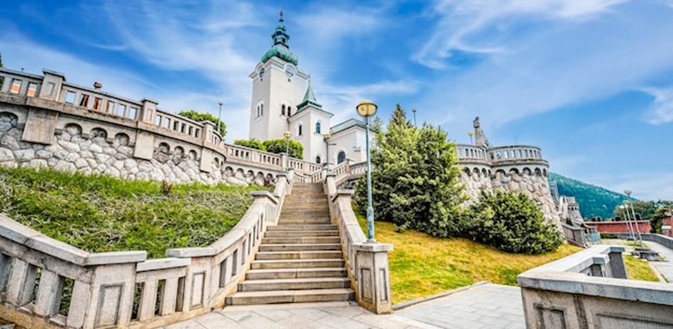 Medvediari sa zahrali na turistov vo svojom meste