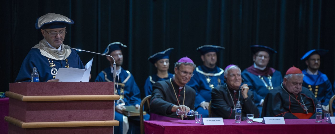 Z viery vyrástla univerzita, ktorá mení životy