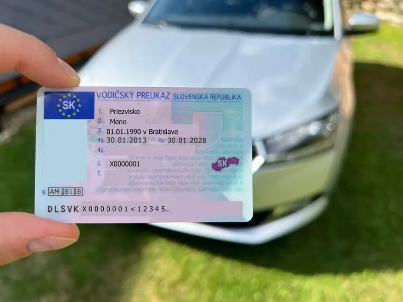 Mladí ľudia majú problém spraviť vodičák 