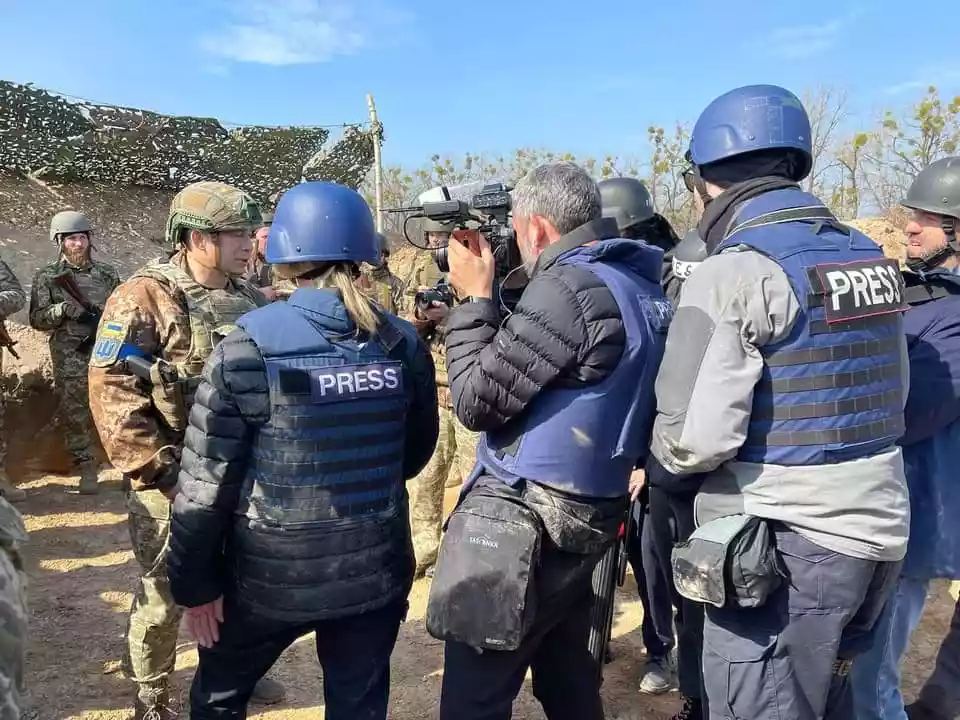 Žurnalistika v čase vojny: pravda, etika a mediálna gramotnosť